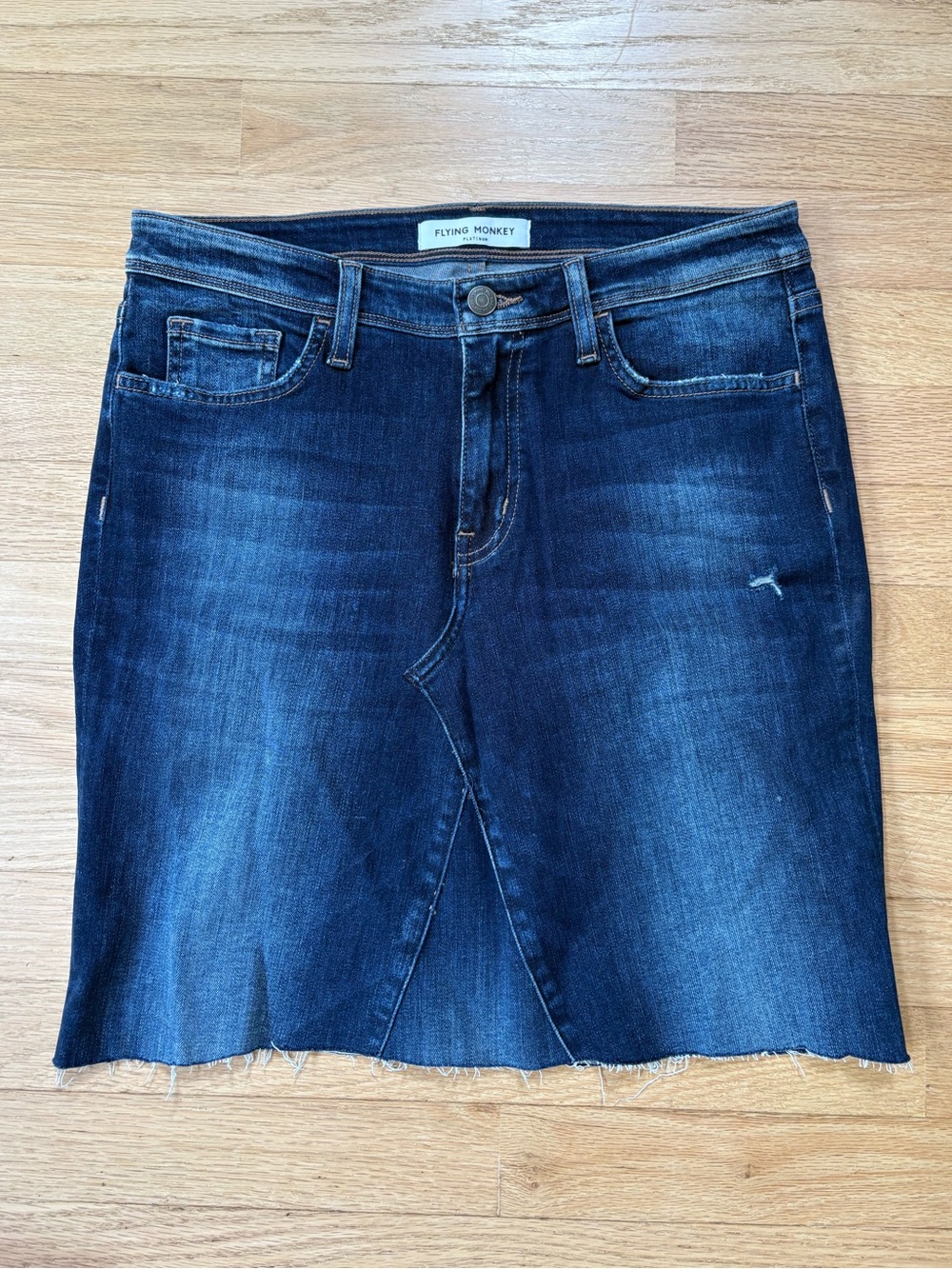 Flying Monkey Raw Hem Jean Skirt Size 29 in Excellent Condition